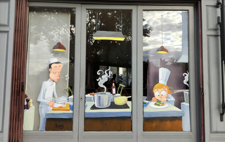 Peinture à la main sur vitrine